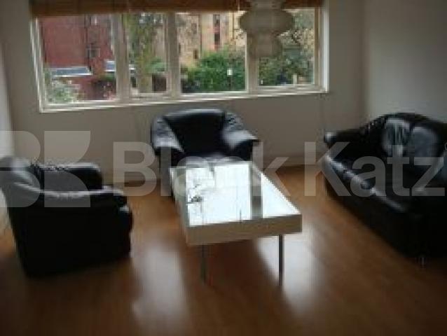 			New Instruction, 3 Bedroom, 1 bath, 1 reception Flat			 St Andrews Square, Labrooke Grove